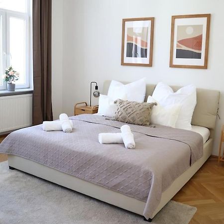 Bloom - Cozy Apartment, 5 Stops To City Center Wien Eksteriør billede