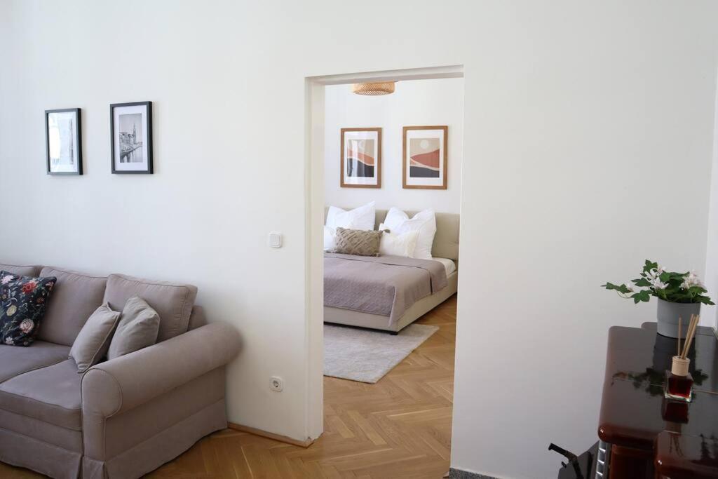Bloom - Cozy Apartment, 5 Stops To City Center Wien Eksteriør billede